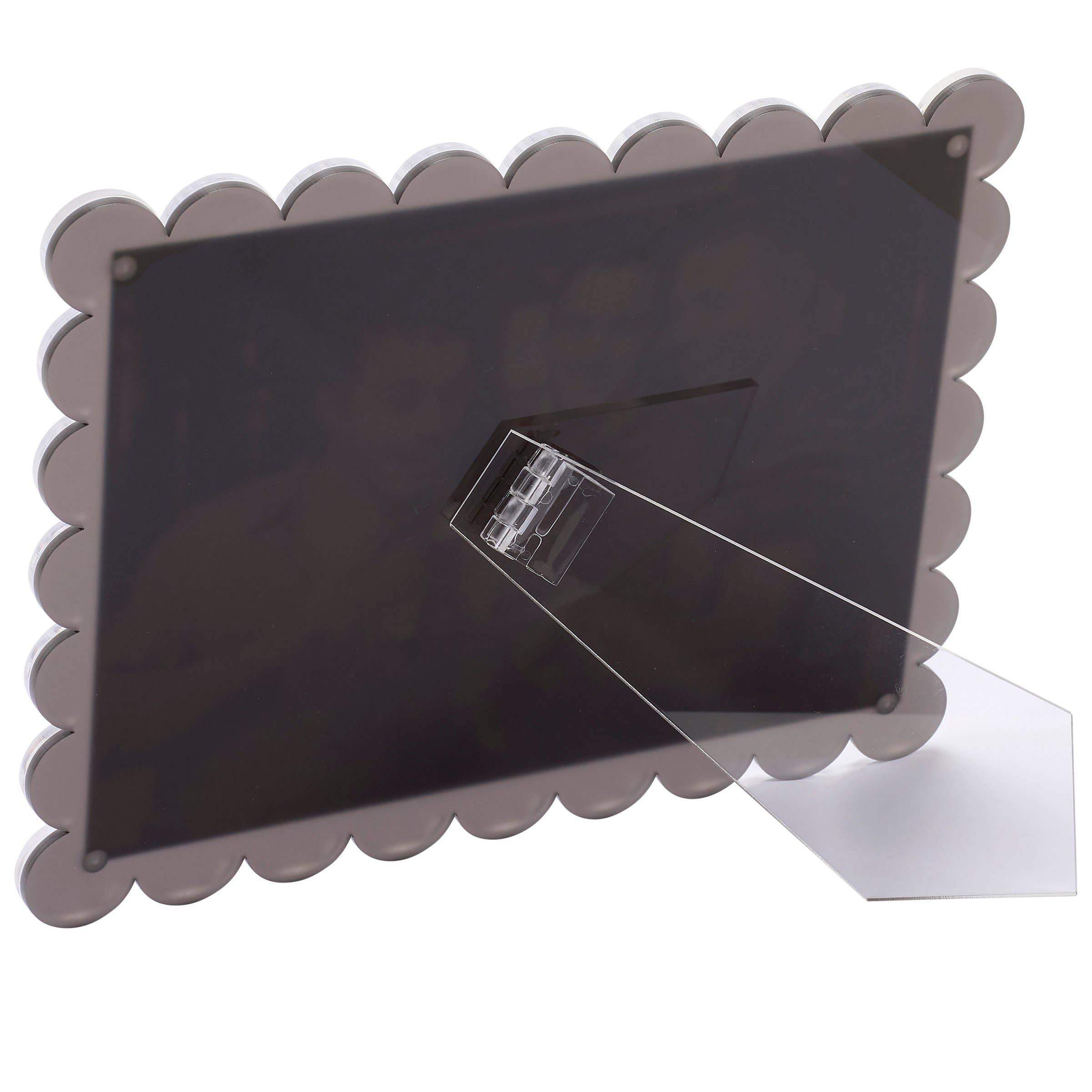 Clear Scallop Magnetic Photo Frame