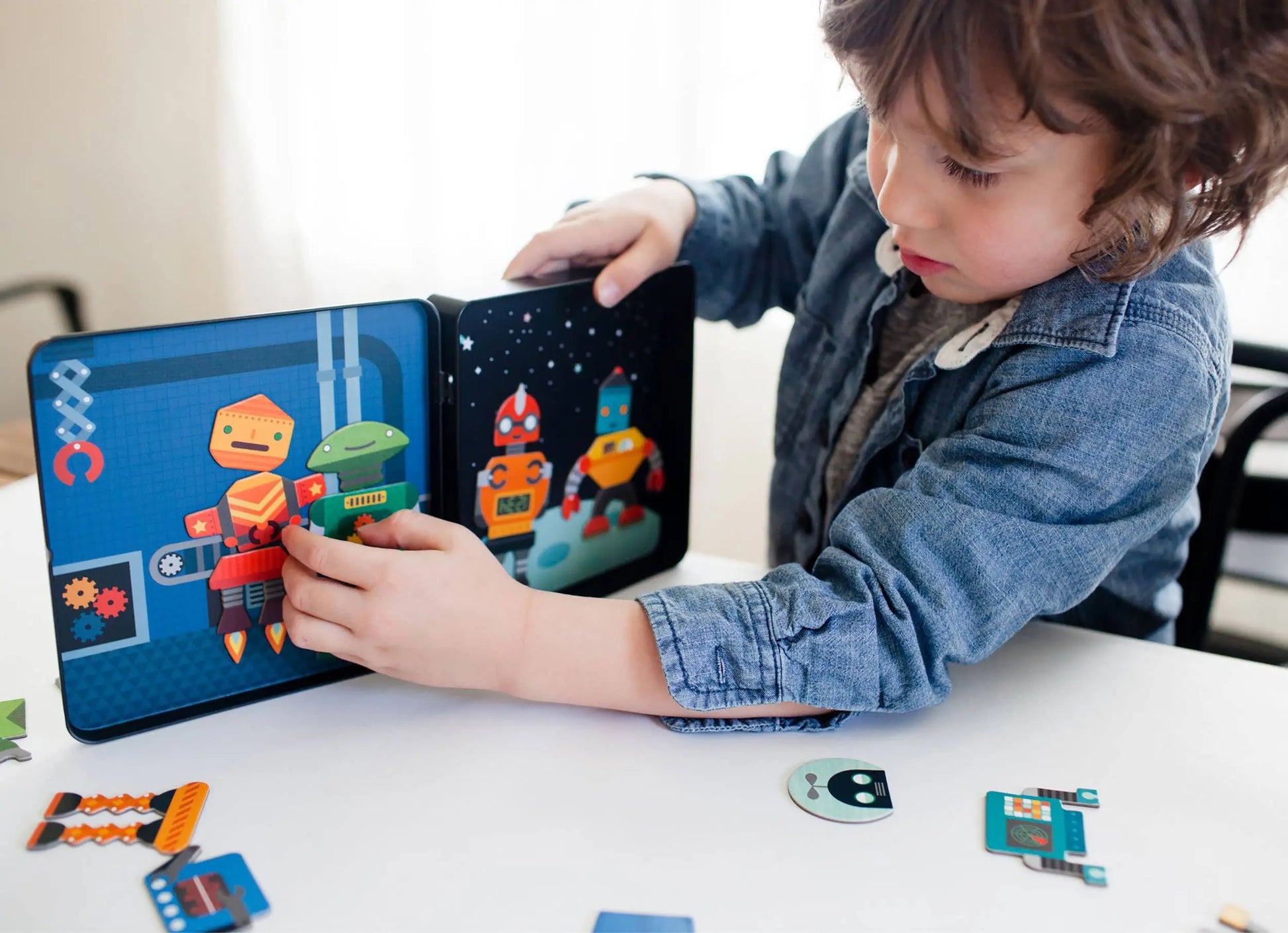 Robot Remix Magnetic Play Set Chronicle Books
