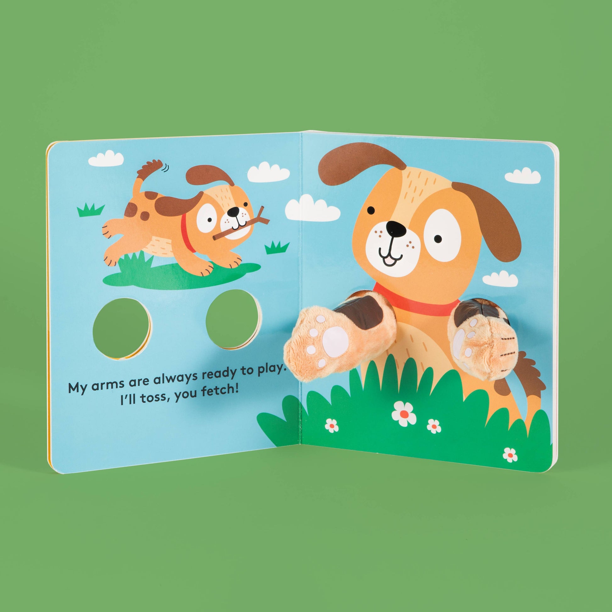 Hug Me Little Puppy: Finger Puppet Book Chronicle Books