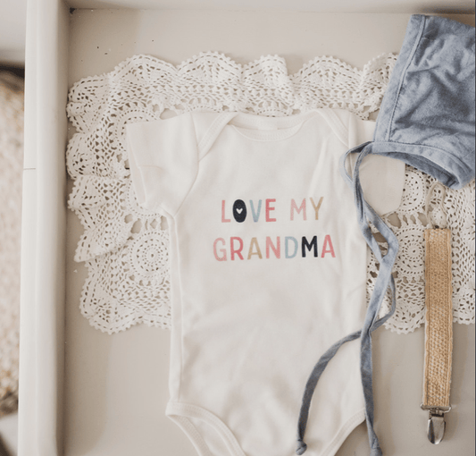 Baby graphic organic bodysuit | love grandma