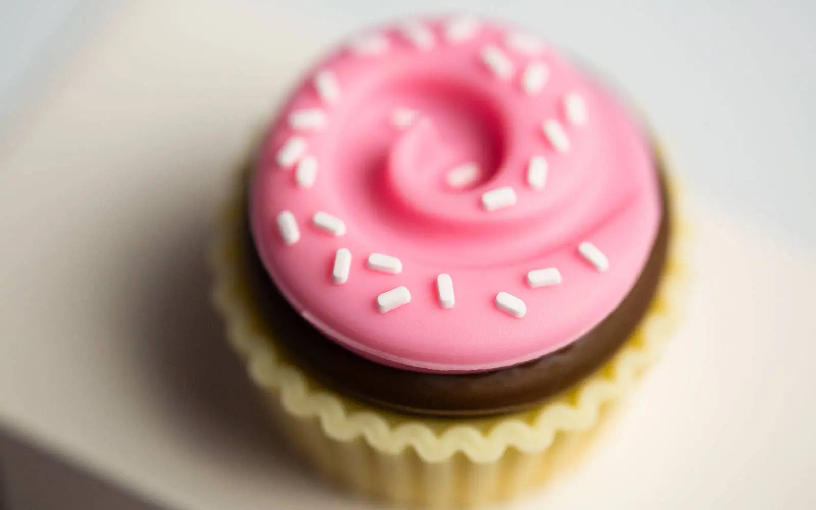 Cupcake Van Candylab Toys